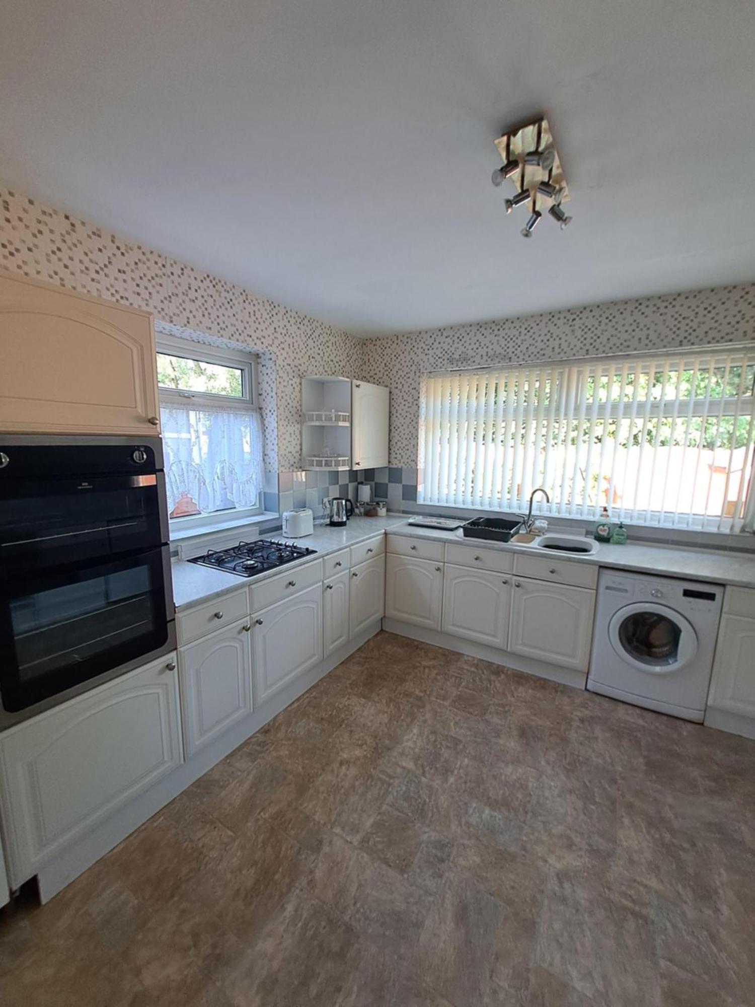 Dalton House - Three Bedroom Property Stretford Free Parking Near The Trafford Centre Manchester Extérieur photo